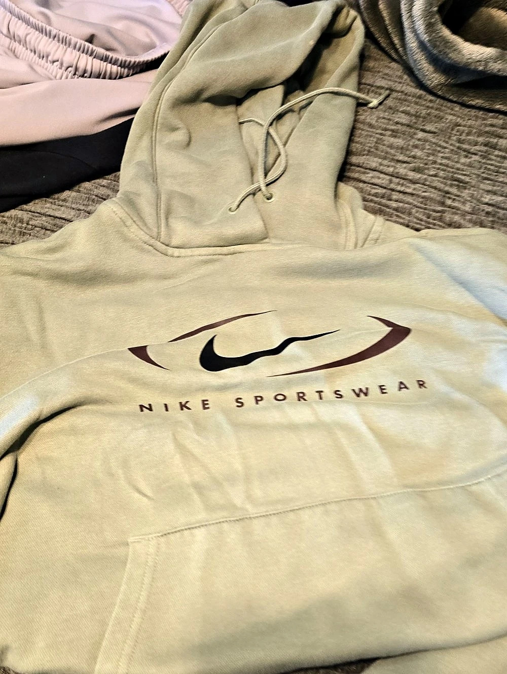 Nike Pullover Hoodie and Pants Set Hoodie & Sweatpants Set Sage Like New Xs/s